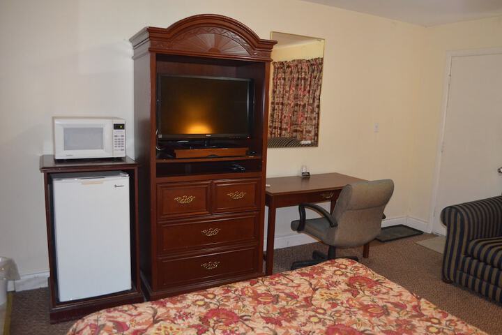 Room 17 of 24