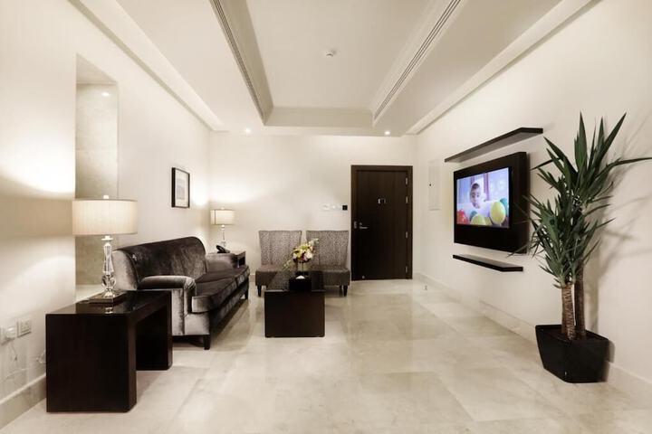 Room 12 of 24