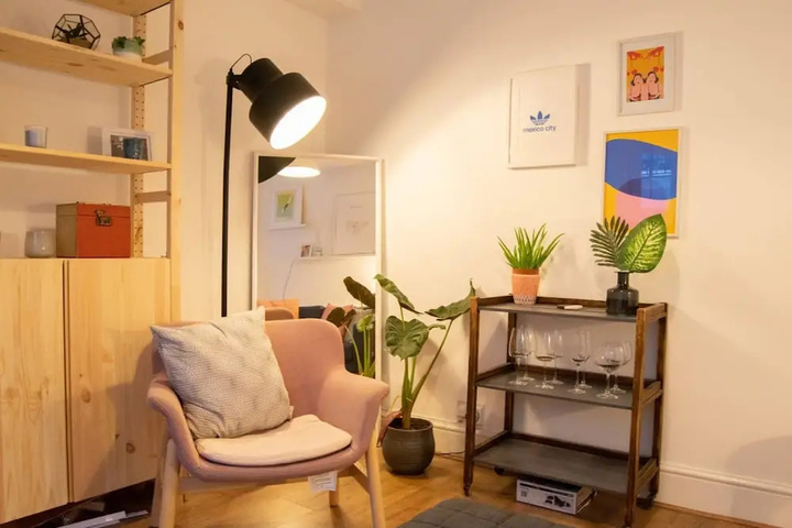 Room 3 of 16