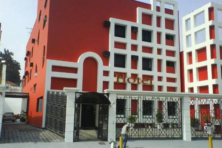 Requint Hotel