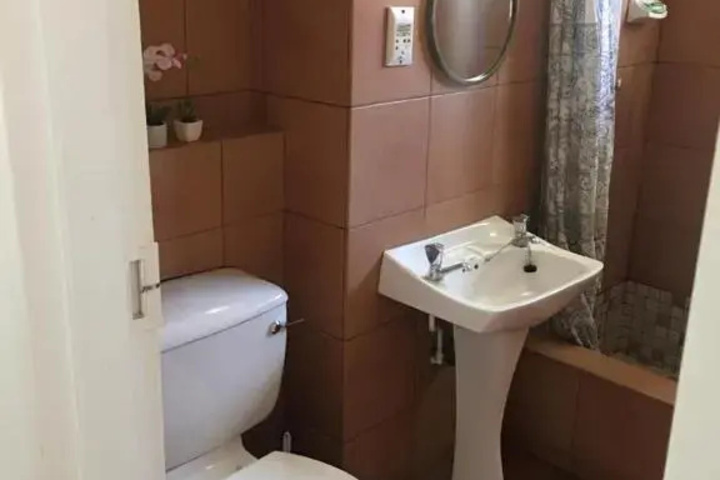 Room 3 of 3