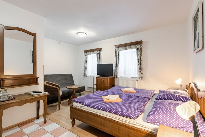 Room 15 of 128
