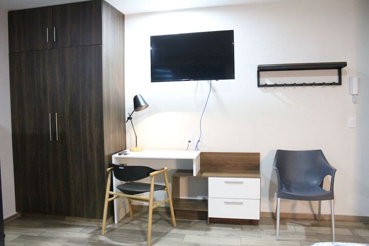 Room 40 of 146