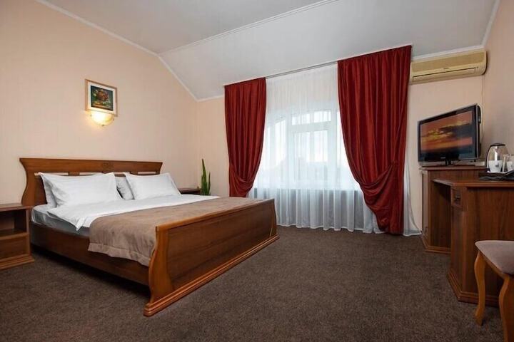 Room 4 of 44