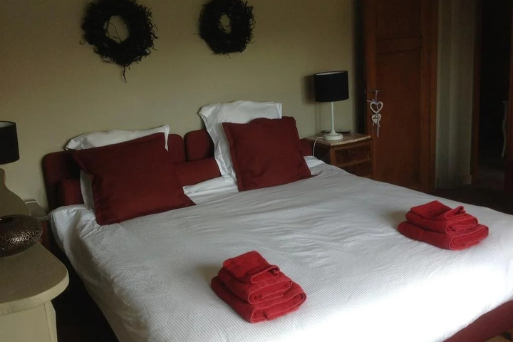 Room 2 of 13