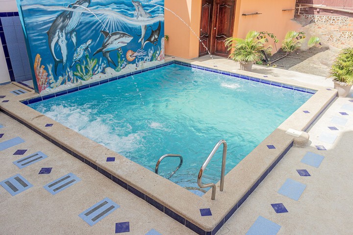 Pool 16 of 35