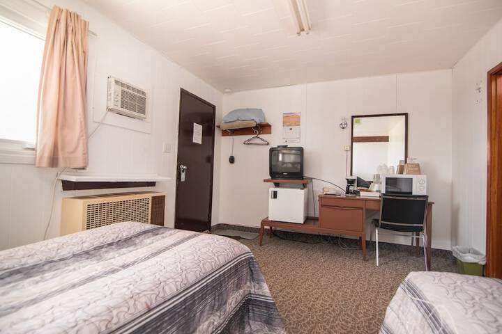 Room 5 of 20