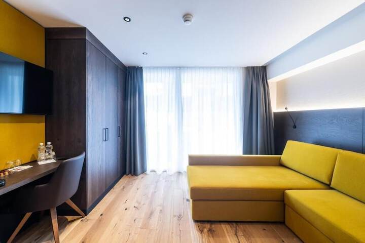 Room 28 of 112