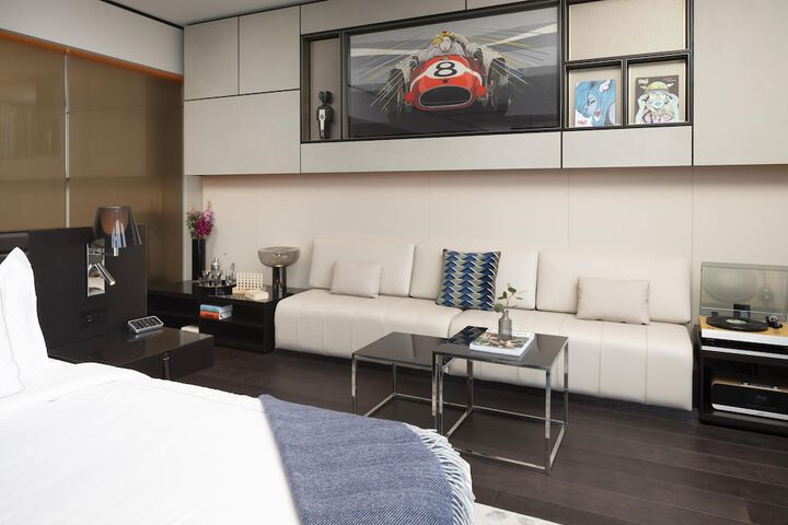 Room 50 of 225