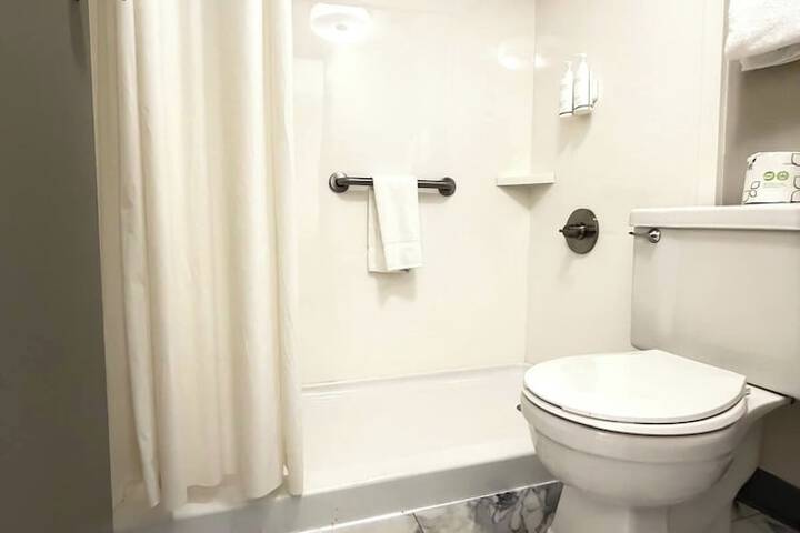 Clean Restrooms