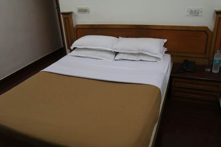Room 6 of 97