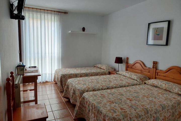 Room 11 of 28