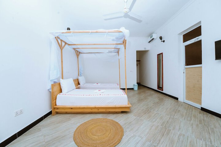 Room 8 of 26