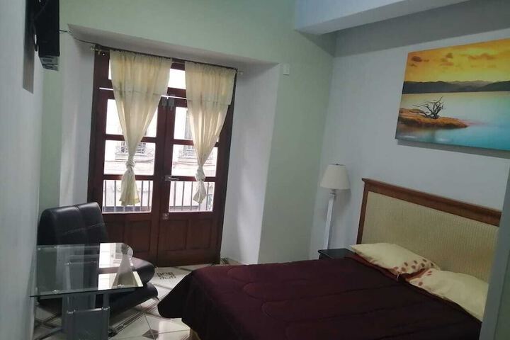 Room 10 of 35