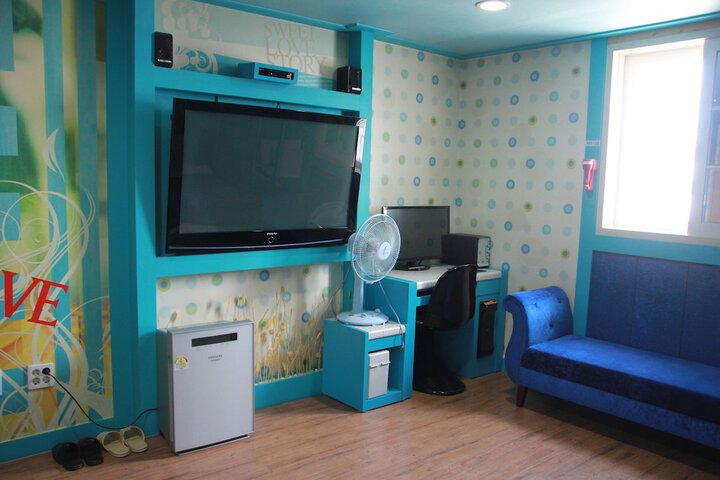 Room 57 of 84