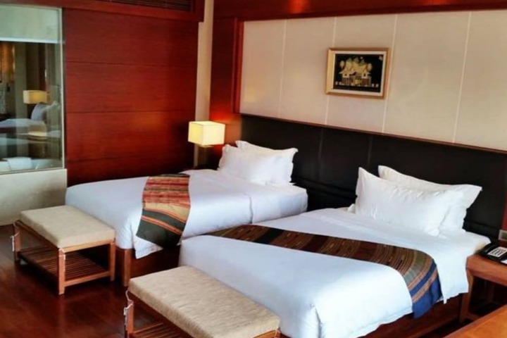 Room 25 of 52