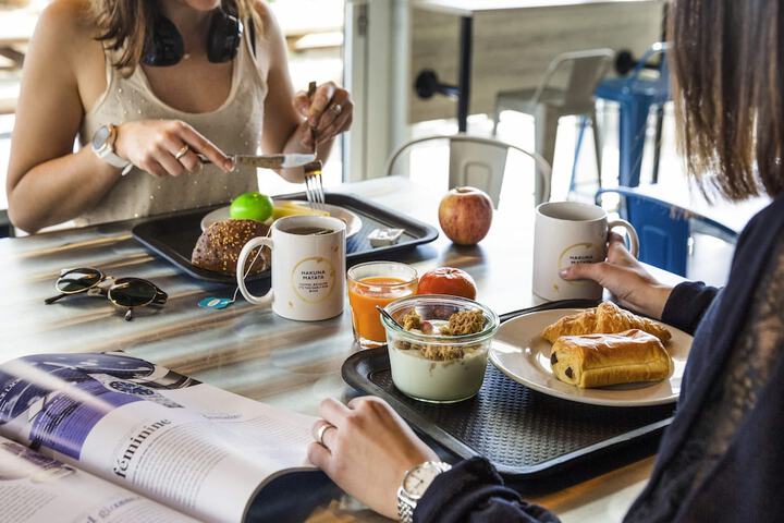 Breakfast/Coffee Service 15 of 31