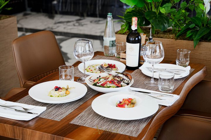 Dining 100 of 148