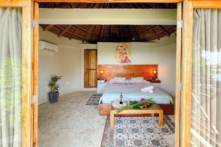 Room 4 of 110