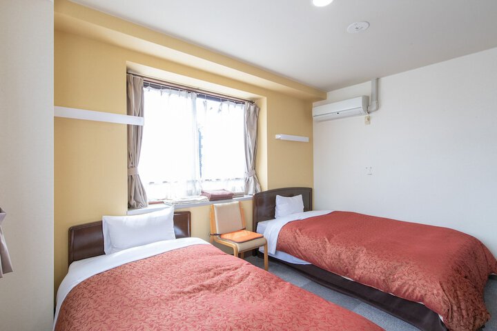 Room 42 of 64