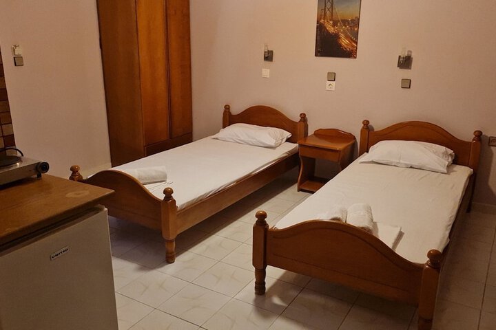 Room 10 of 29