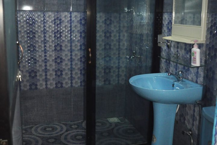 Room 14 of 24