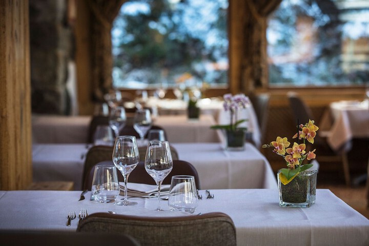 Dining 74 of 89