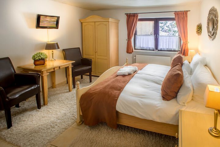 Room 15 of 63