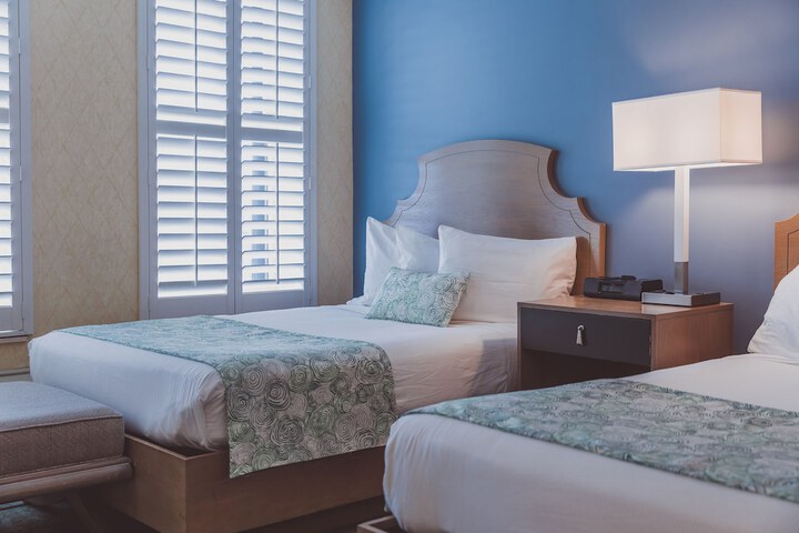 Double Accessible King Size Bed (2 of 6)