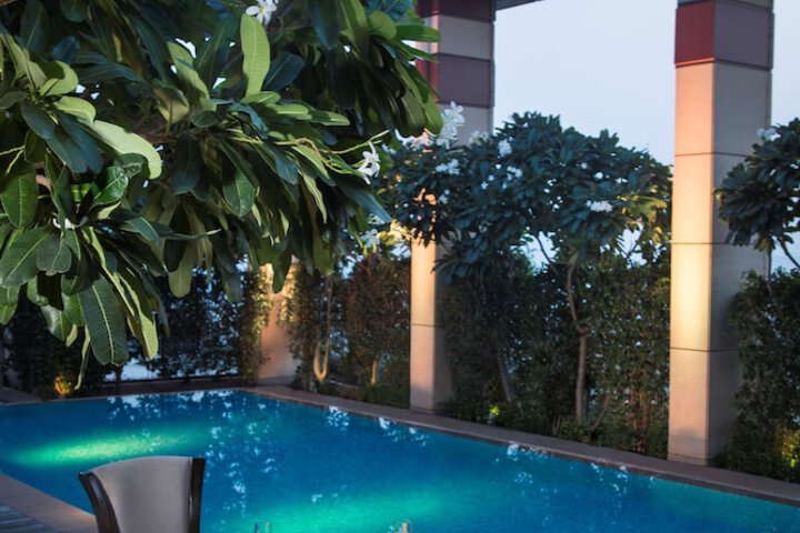 Pool 64 of 107