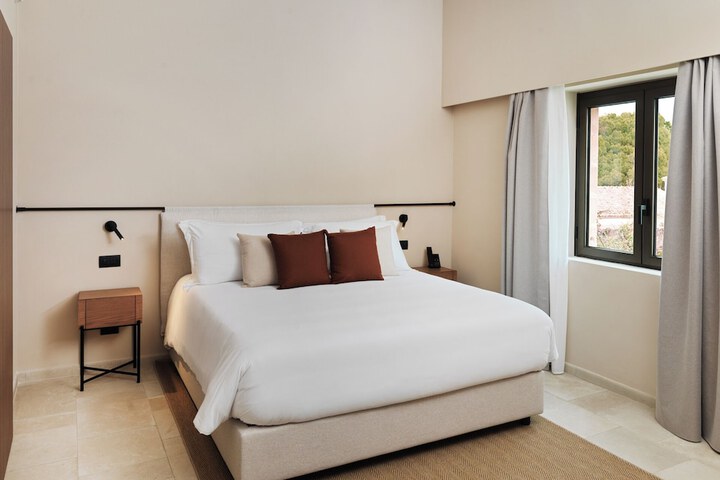 Room 12 of 60