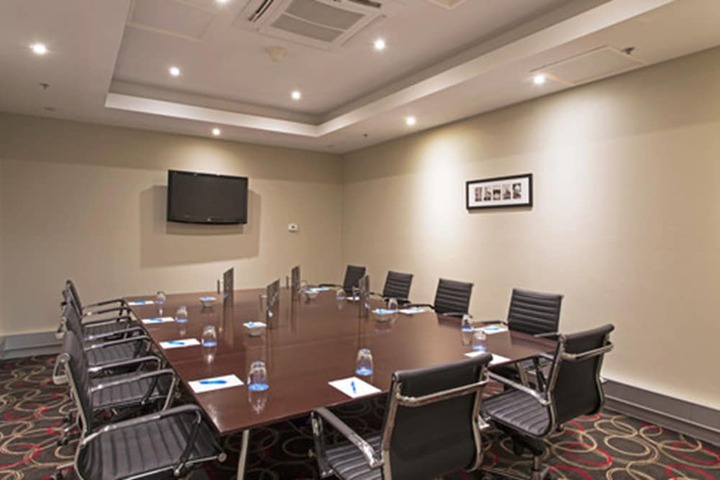 Business Center 60 of 71