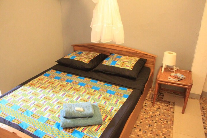 Room 9 of 37