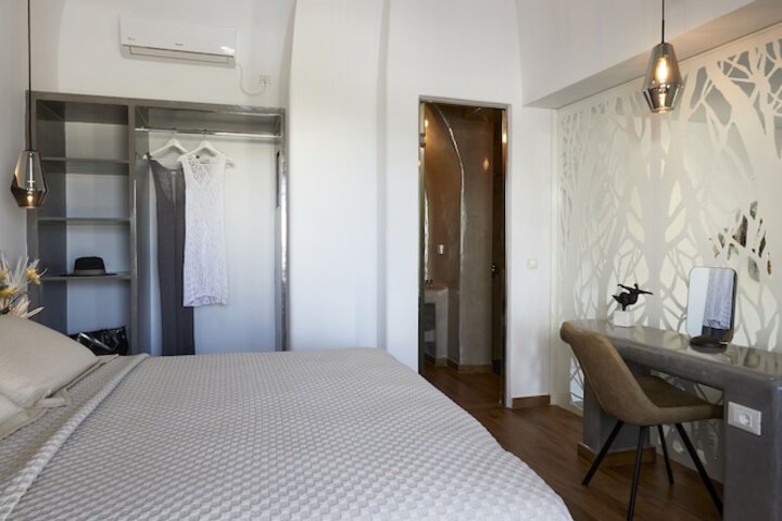 Room 32 of 190