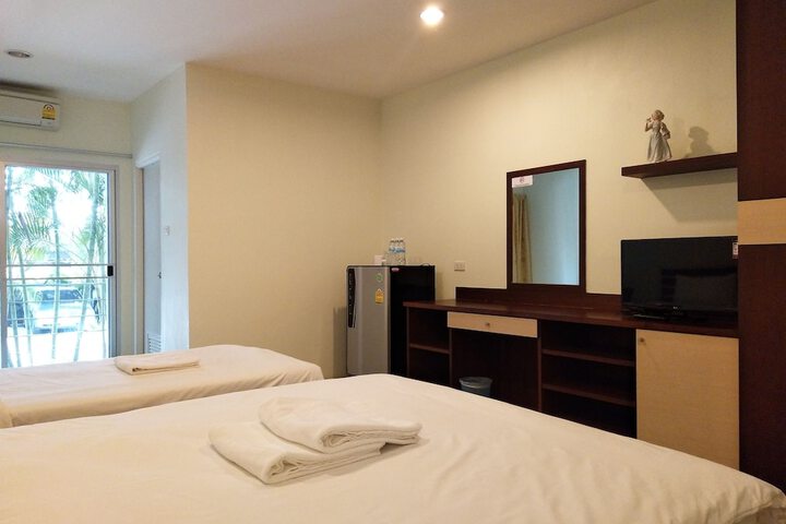 Room 13 of 17