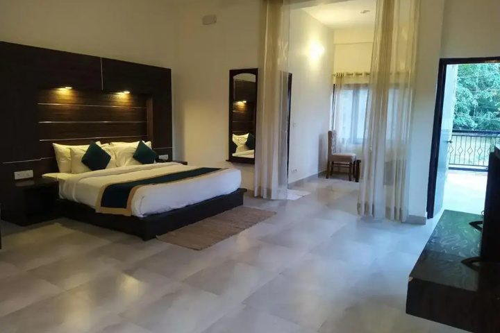 Room 14 of 14