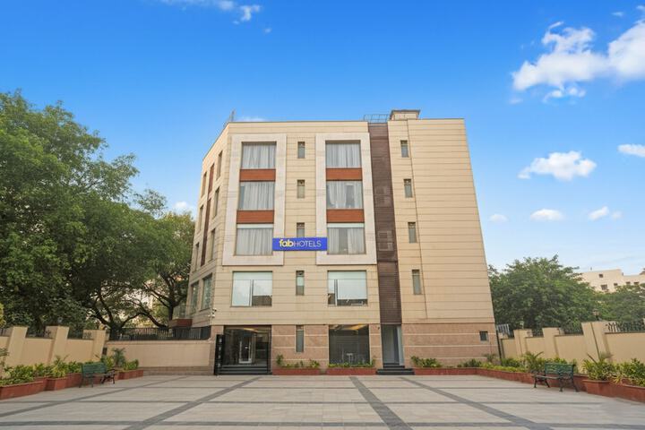 Fabhotel Star Inn