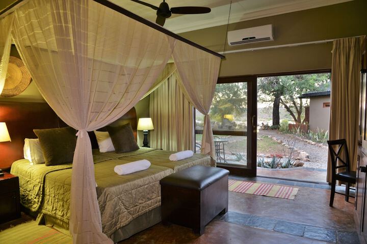 Room 4 of 37