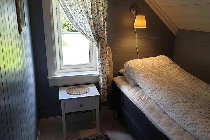 Room 3 of 52