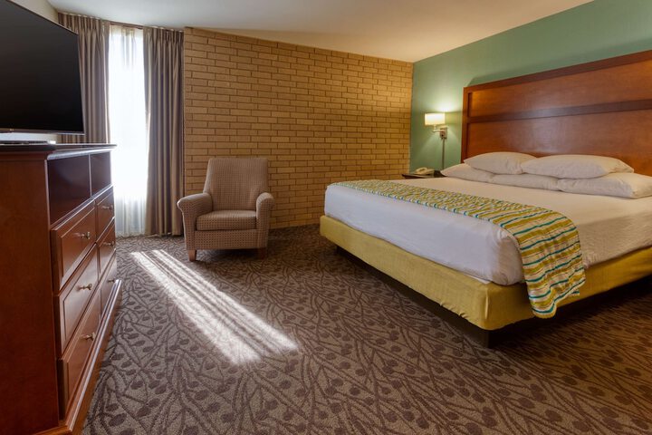 Room 13 of 53