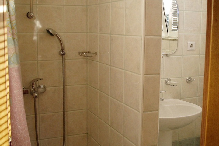 Room 54 of 79