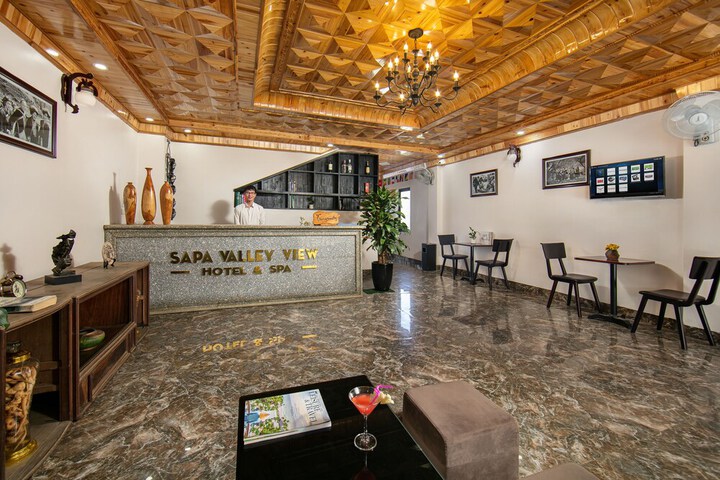 Hotel Interior 6 of 52