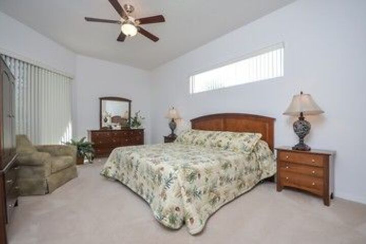 Room 6 of 25