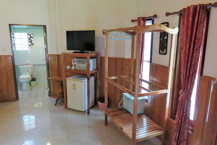 Room 16 of 137