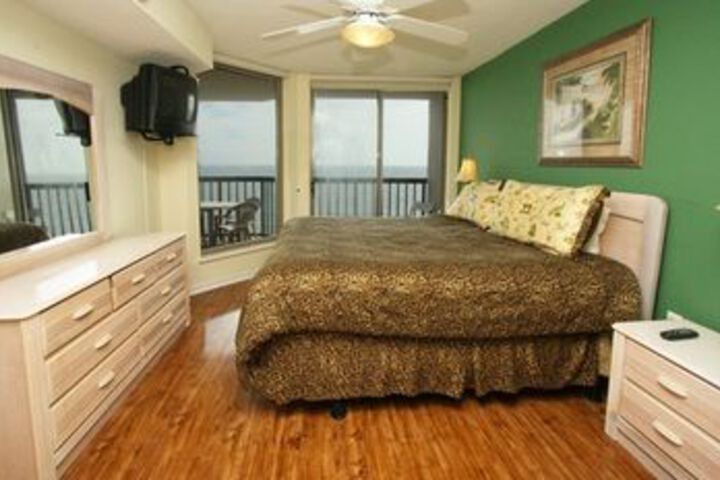 Room 5 of 11