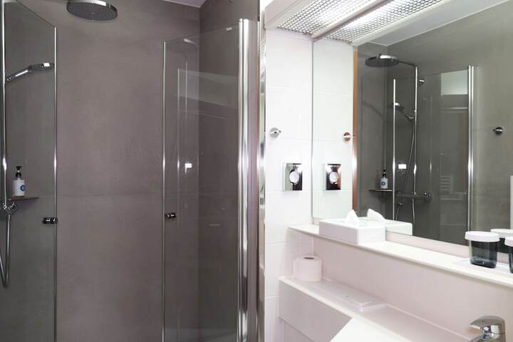 Room 20 of 42