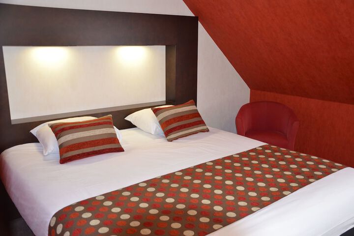 Room 5 of 44
