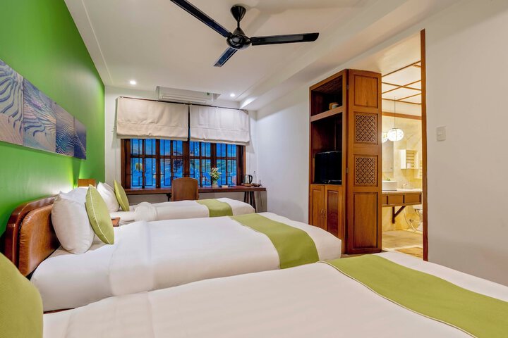 Room 25 of 119