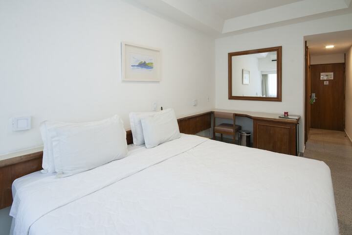 Room 44 of 109