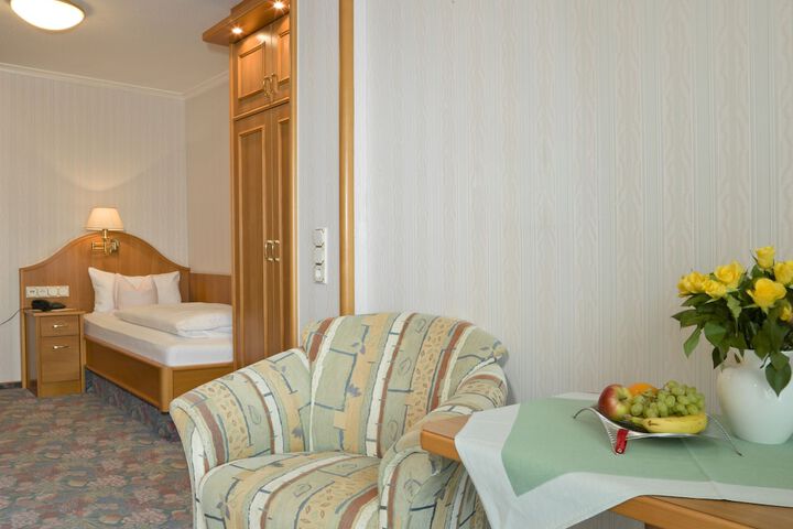 Room 6 of 36